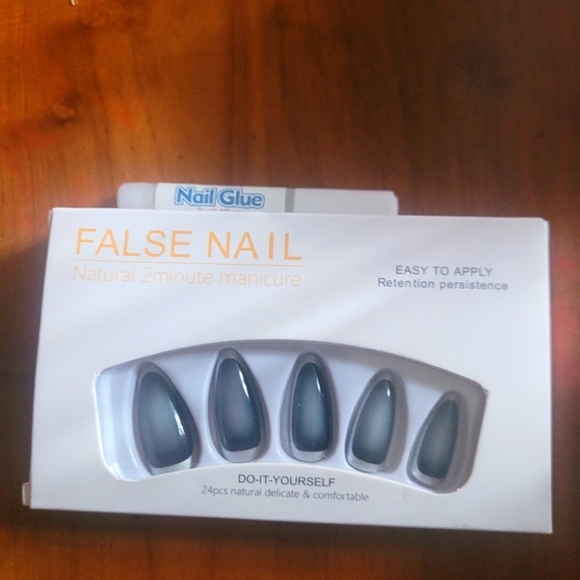 💝💖❤️🔥Bundle and Save! 2 for 15% off 🥰🤩💗 24 Press on Nails w 1 Nail Glue - Picture 2 of 3